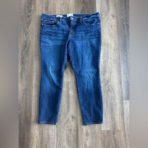 Universal Thread Jeans.  Mid Rise Skinny.  Women’s size 18/34 SHORT. Dark wash.